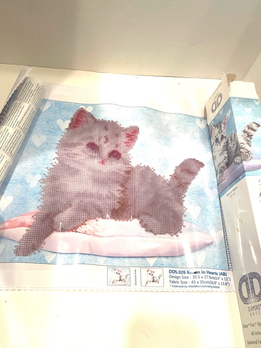 Opened Diamond Dotz Kitten Kit